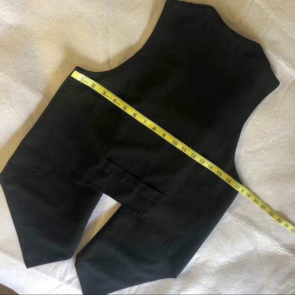 Basic Black Vest - Picture 3 of 4